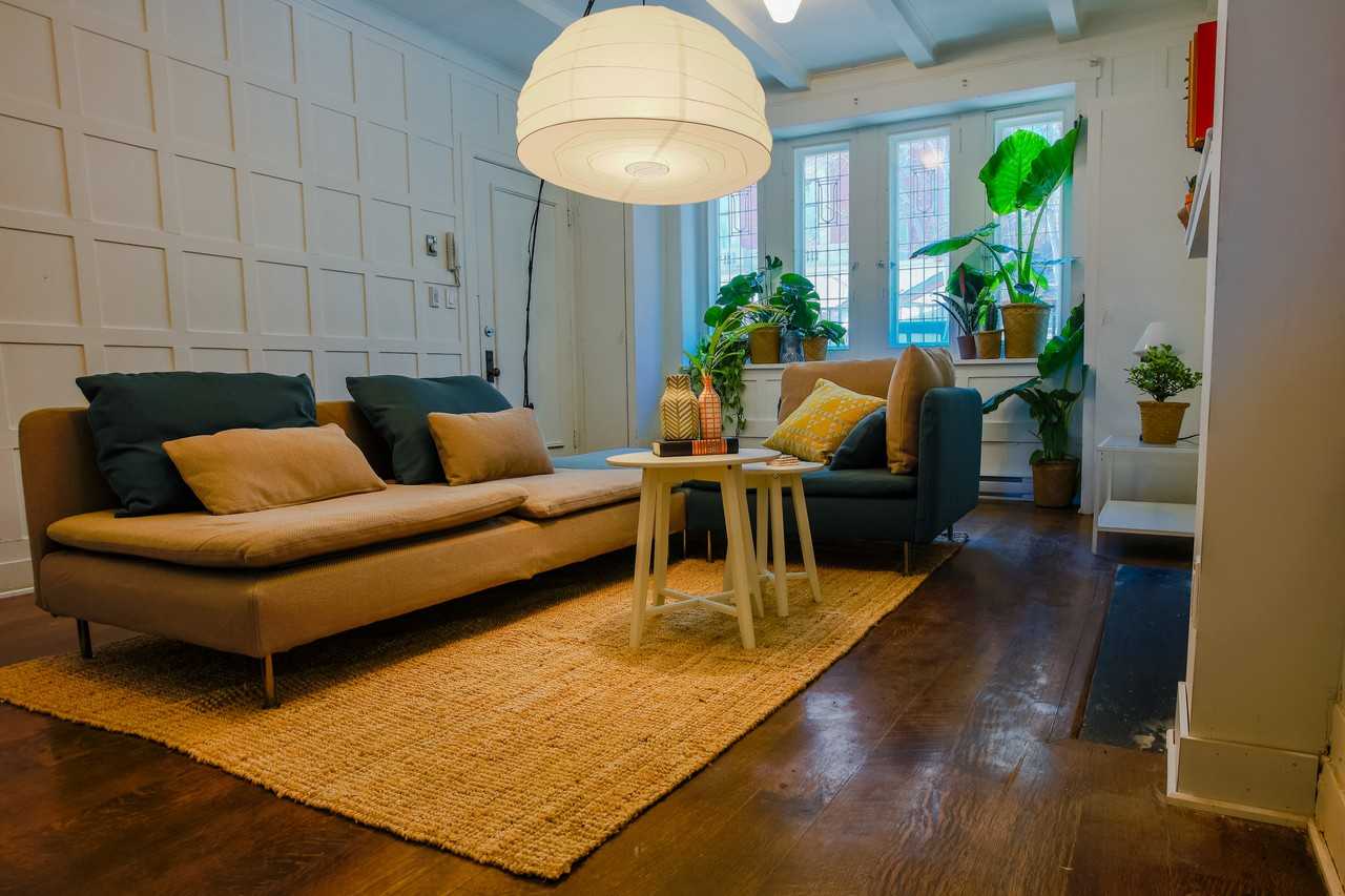 1300 Avenue des Pins - Photo 2 of 27