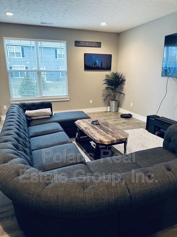 8294 Summit Peak Ave - Photo 3 of 22