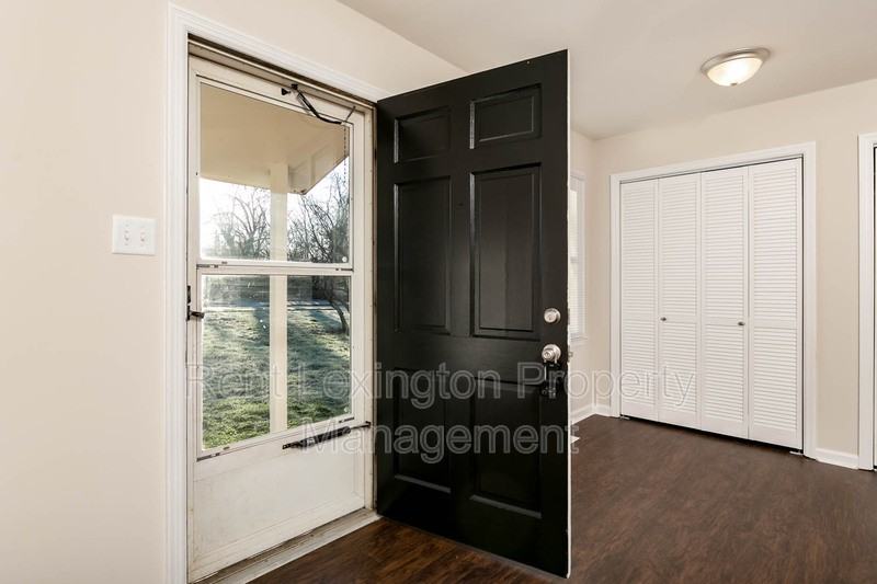 145 Newcastle St - Photo 4 of 25