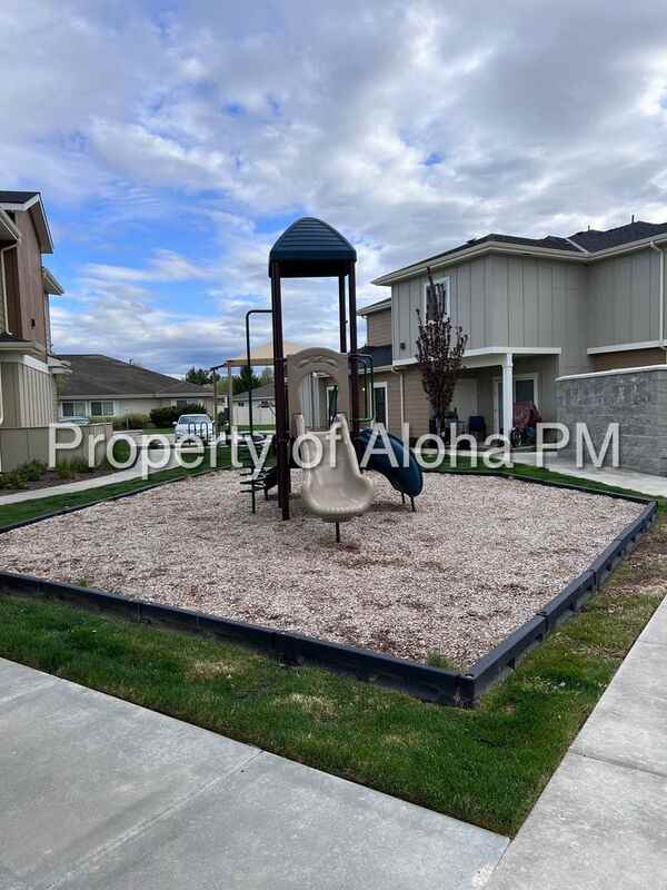 3558 E Grand Forest Dr #201 - Photo 2 of 19