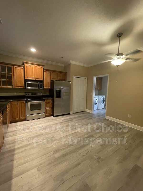 9718 Taylor Rose Ln - Photo 4 of 26