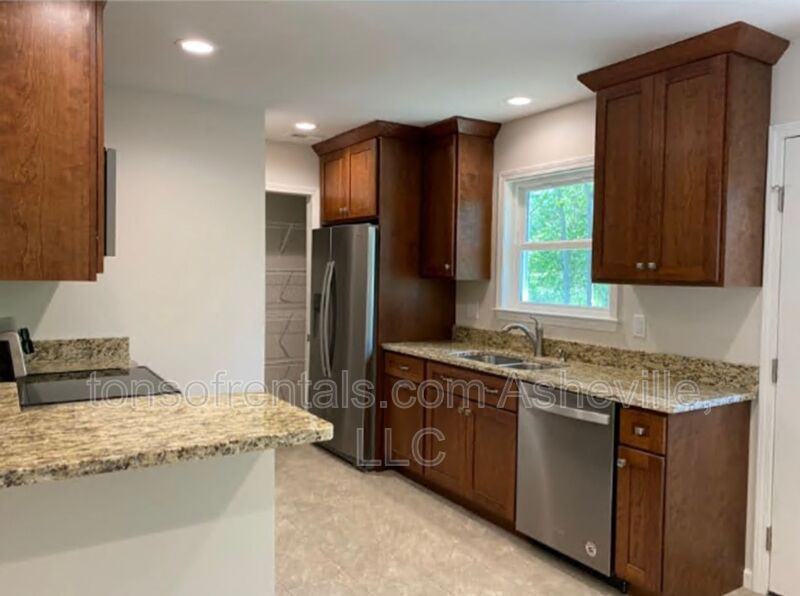 51 John Halford Ct - Photo 4 of 17