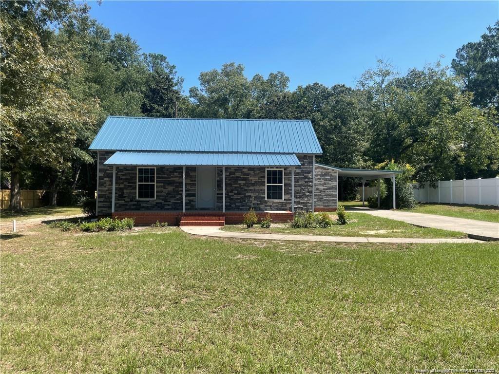 822 N Main St, Raeford, NC 28376 4 Bedroom House for 1,400/month Zumper