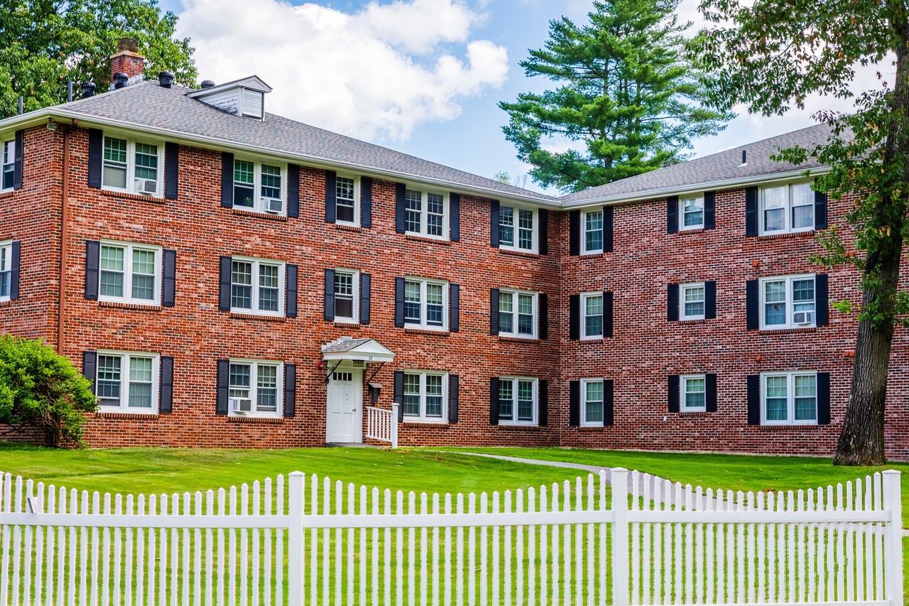 Princeton Westwood - Photo 6 of 25