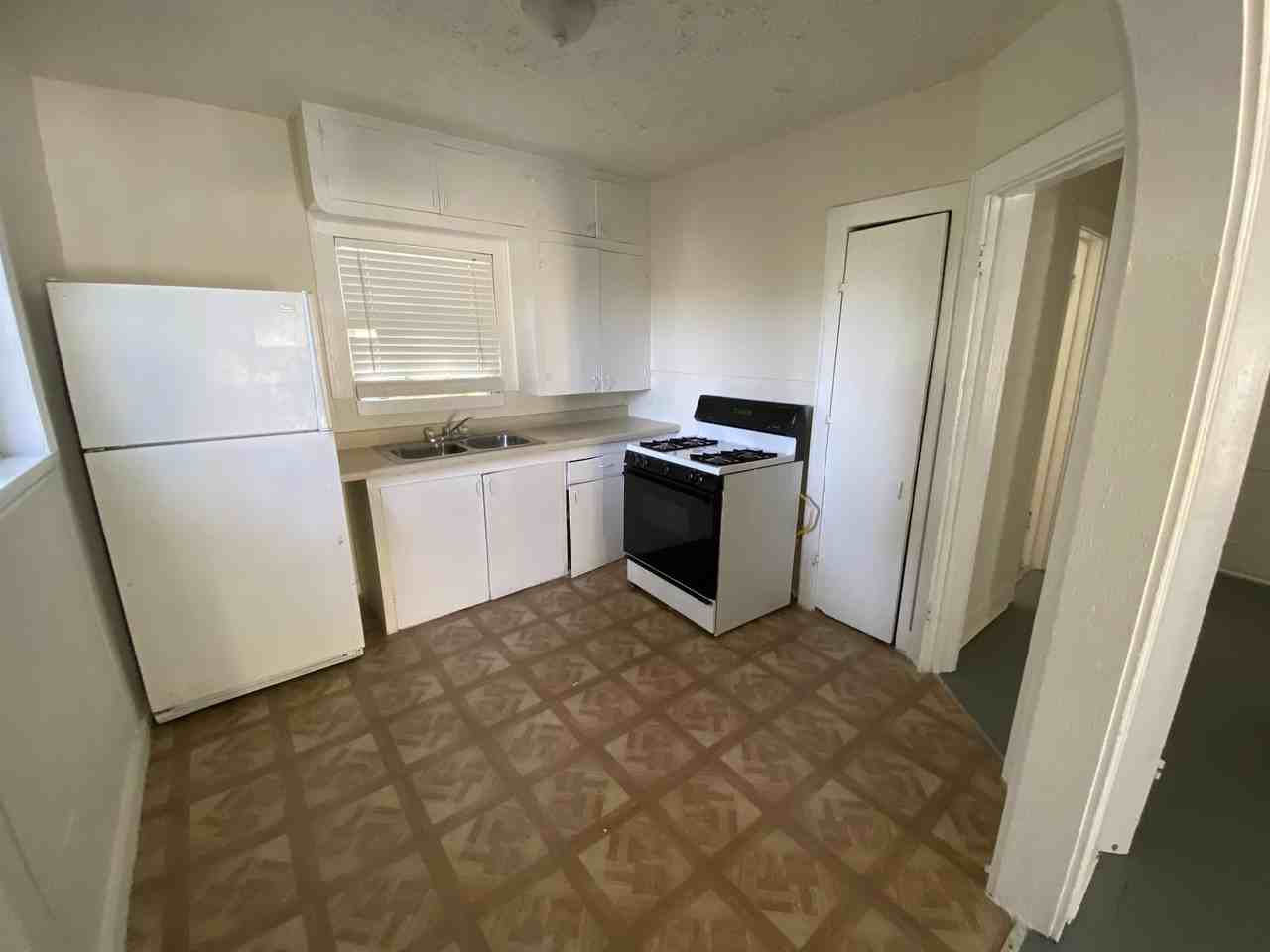 109 Bryan St #109-04 - Photo 2 of 7