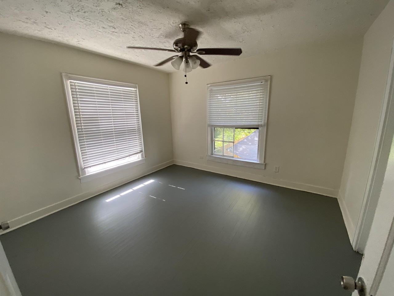 109 Bryan St #109-04 - Photo 4 of 7