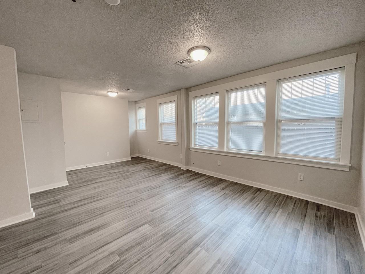 727 Culbertson Dr #312 - Photo 2 of 10
