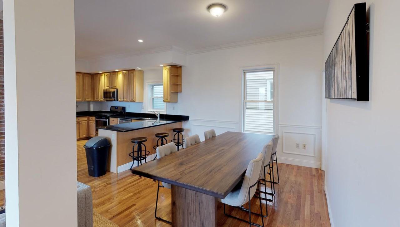 Elegant Andrew Square apartment near Red Line - Photo 2 of 21