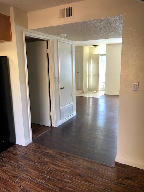 1180 Spring Valley Cmn #1 - Photo 6 of 21