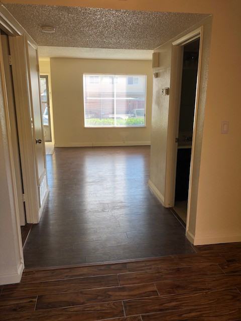 1180 Spring Valley Cmn #1 - Photo 7 of 21
