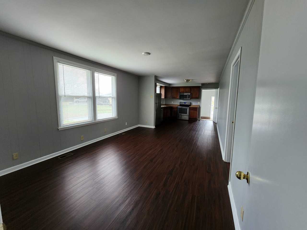 2221 Green Acres Dr - Photo 3 of 11