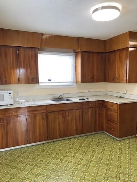 105 Ave 9502 - 1 - Photo 2 of 7