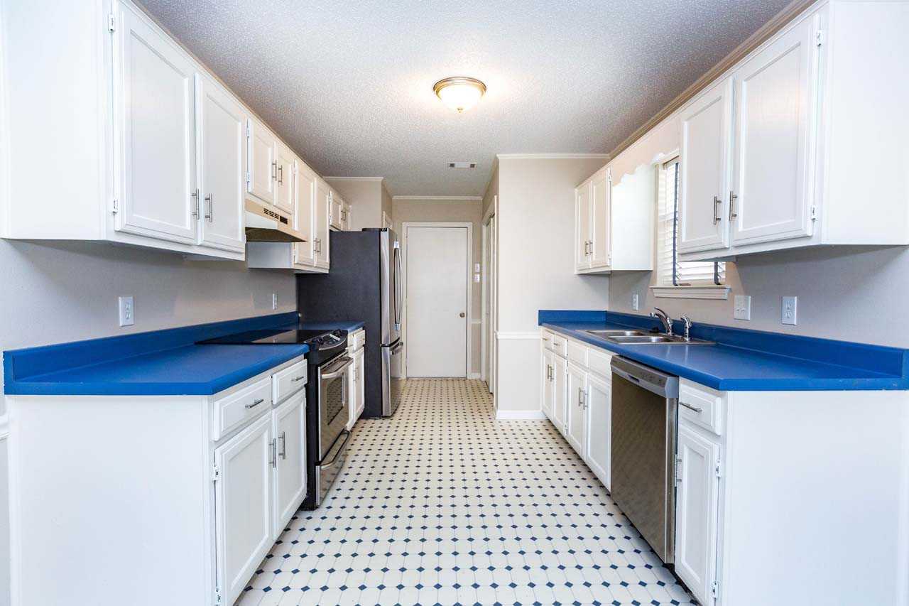 13306 Cedar Point Dr #1 - Photo 3 of 10