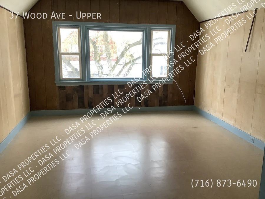 37 Wood Ave - Photo 2 of 11