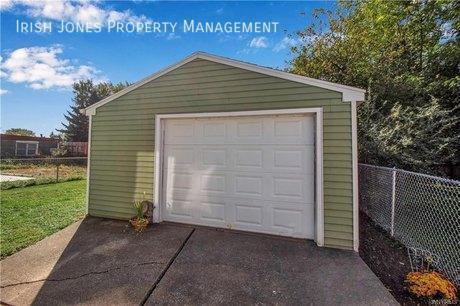 17 Houston St - Photo 2 of 13