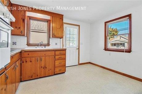 17 Houston St - Photo 3 of 13