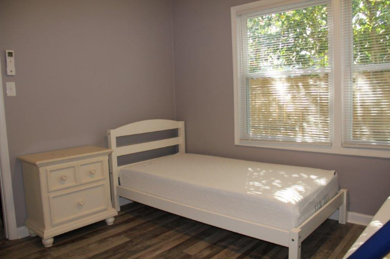 216 Dulwich Cres #B - Photo 2 of 47