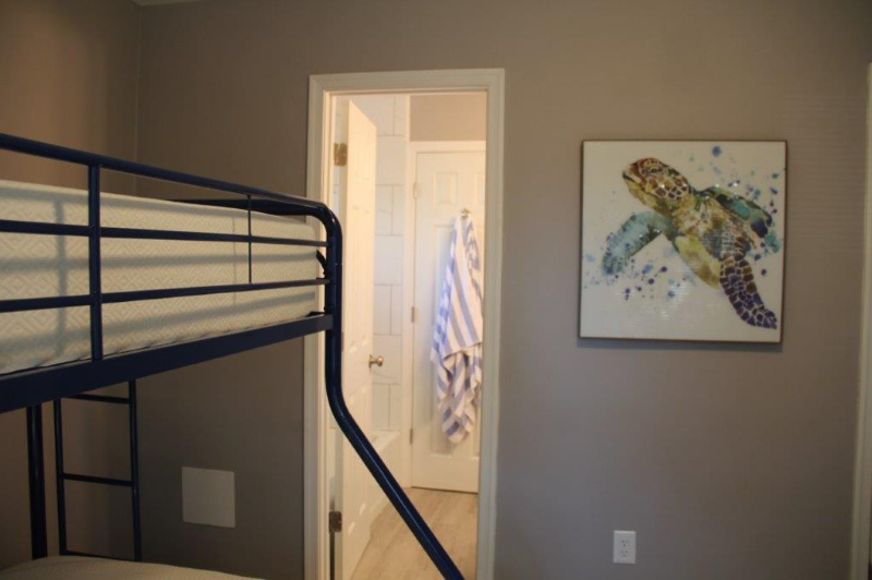 216 Dulwich Cres #B - Photo 3 of 47