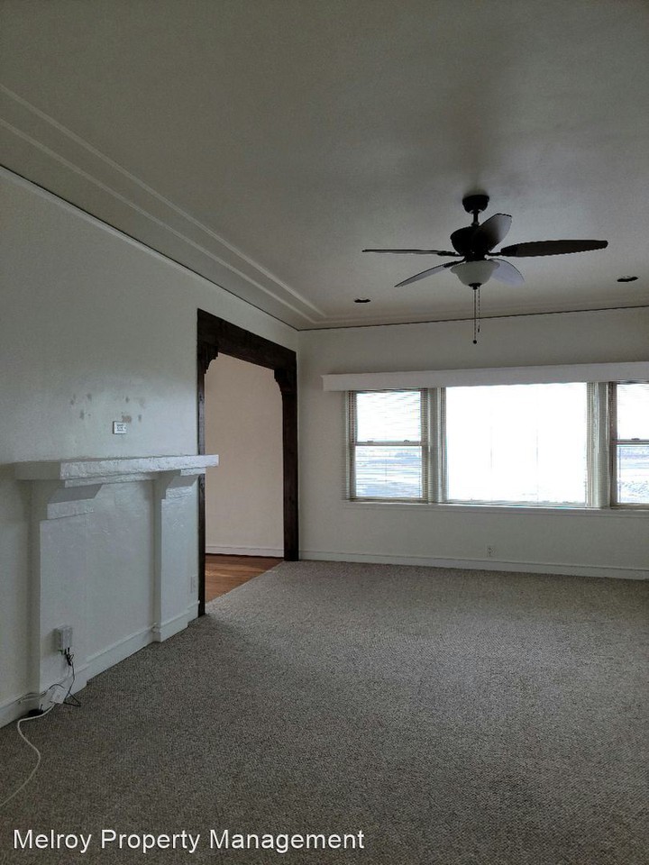 3364 Columbia St - Photo 3 of 19