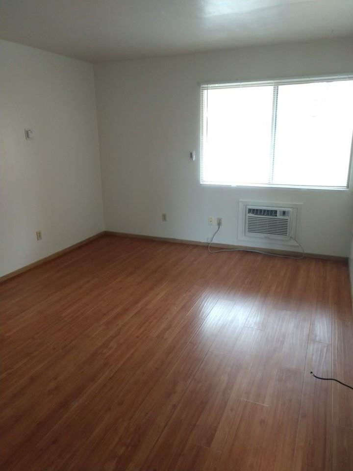 110 Washington Ct - Photo 2 of 24