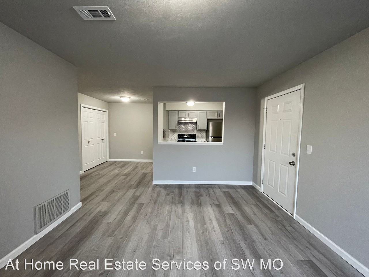 2029-2035 S National - Photo 3 of 10