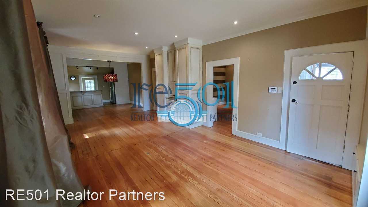 1704 N Taylor St - Photo 3 of 39