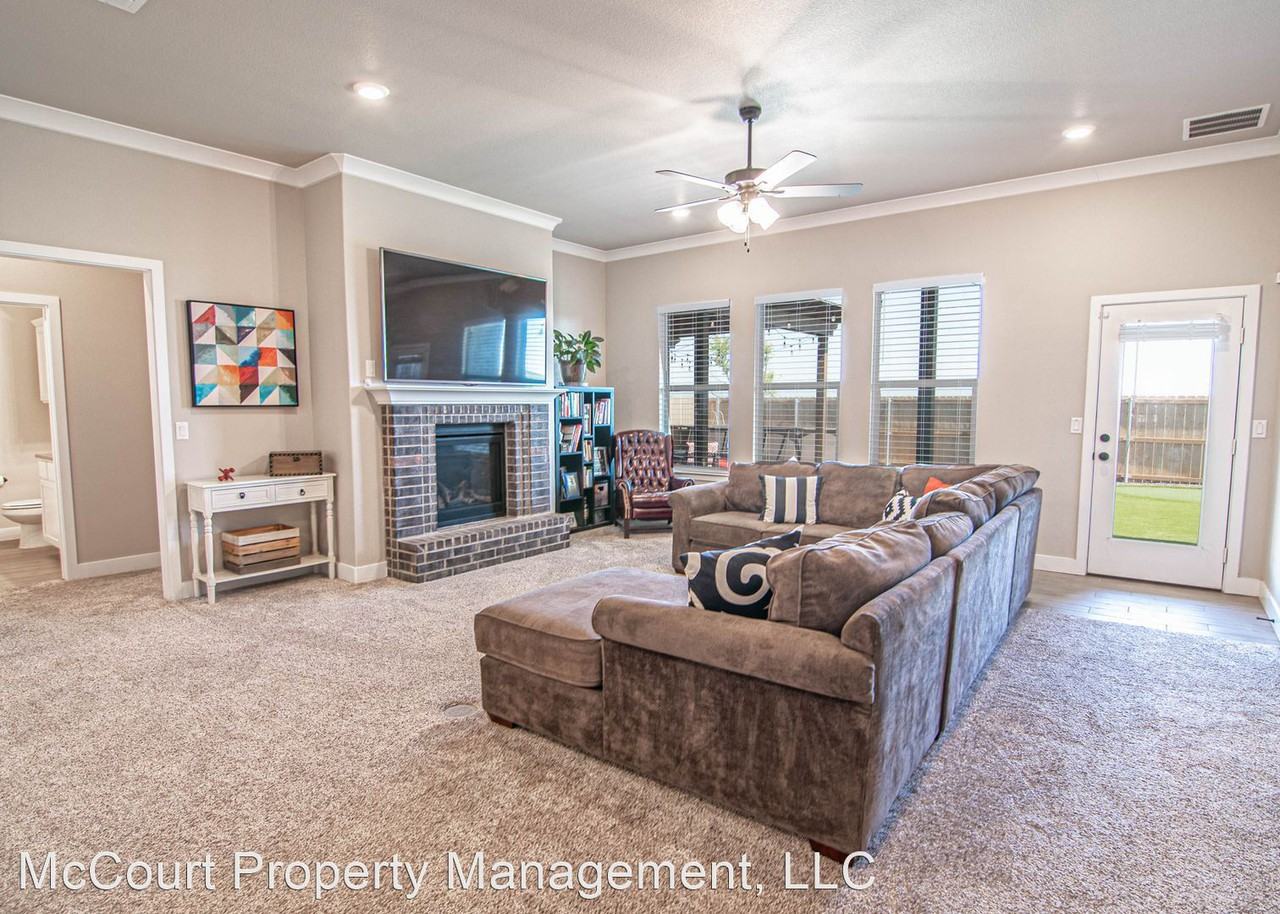 2405 Bastrop Ave - Photo 2 of 41