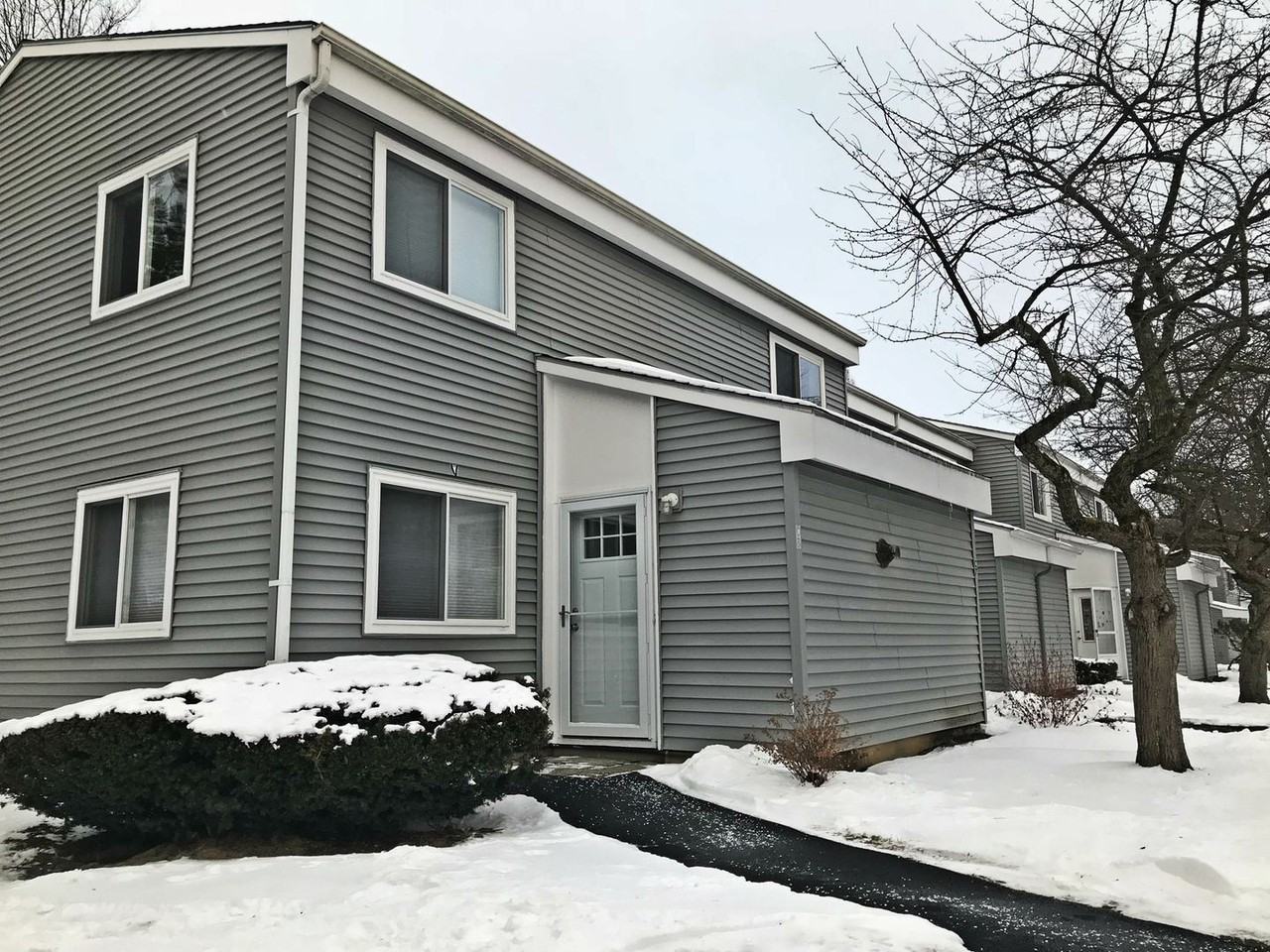 C1 C8 Grandview Drive Apartments in South Burlington North, South