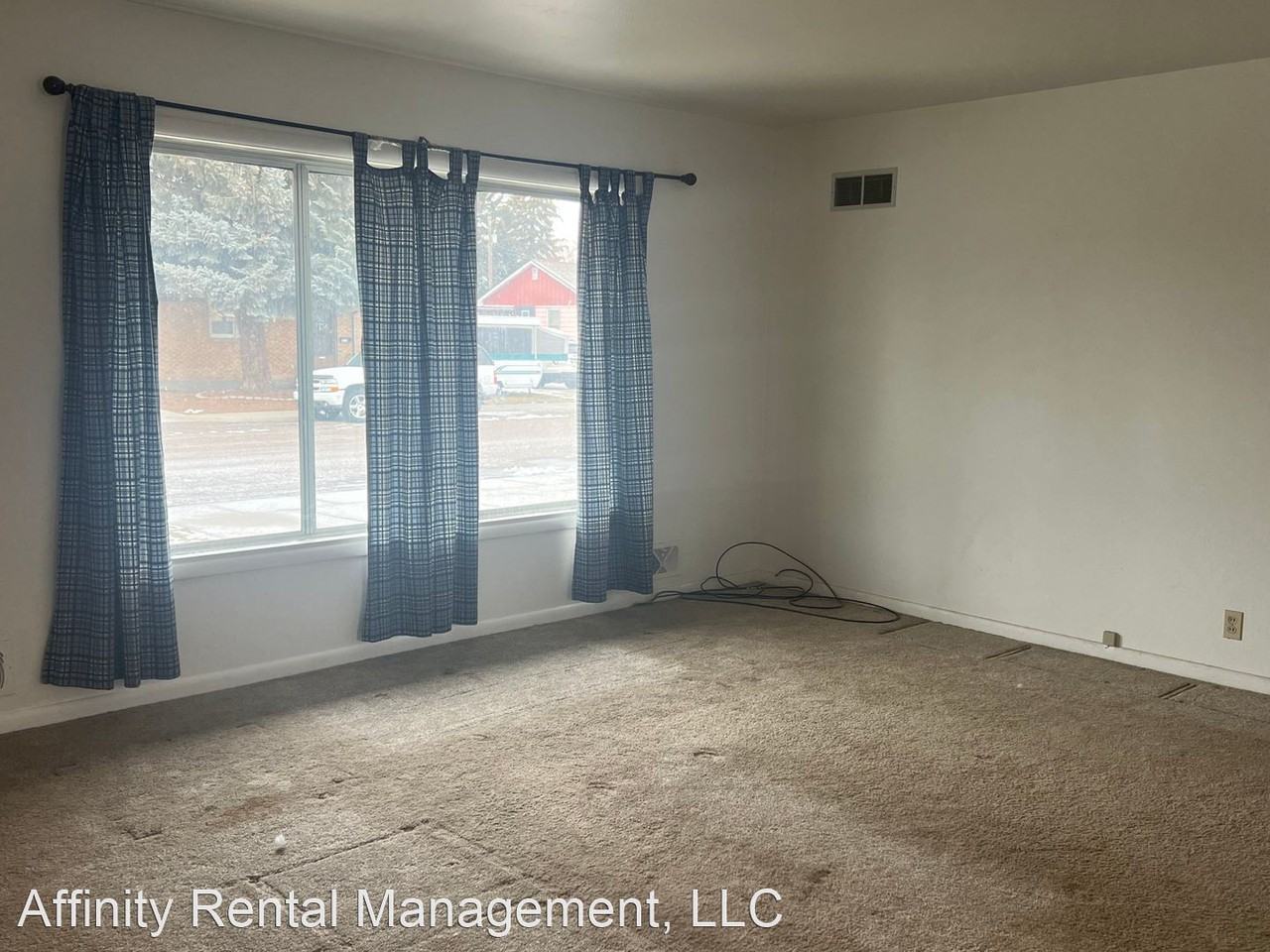 420 Packard Ave - Photo 2 of 24