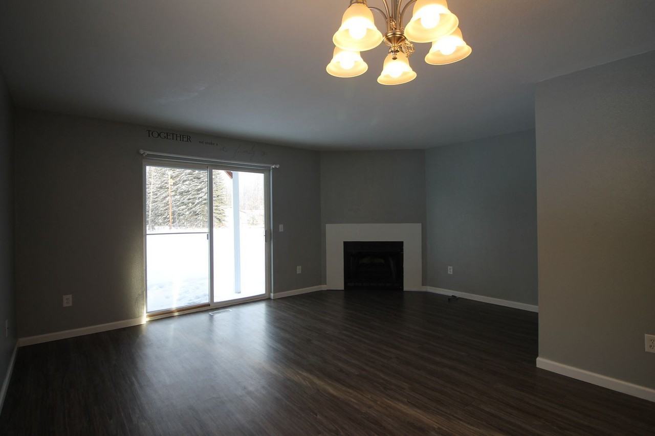 2612/2614 Arabian Ct - Photo 2 of 11