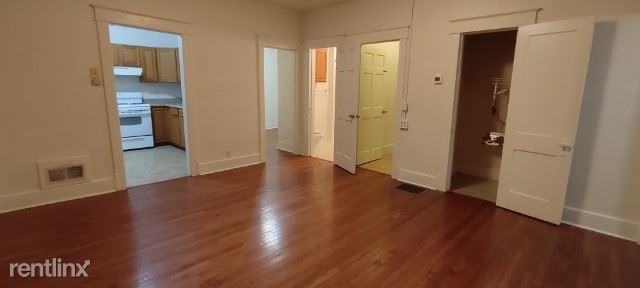 1440 Oak St - Photo 3 of 4