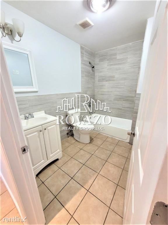 282 Halsted St - Photo 2 of 6