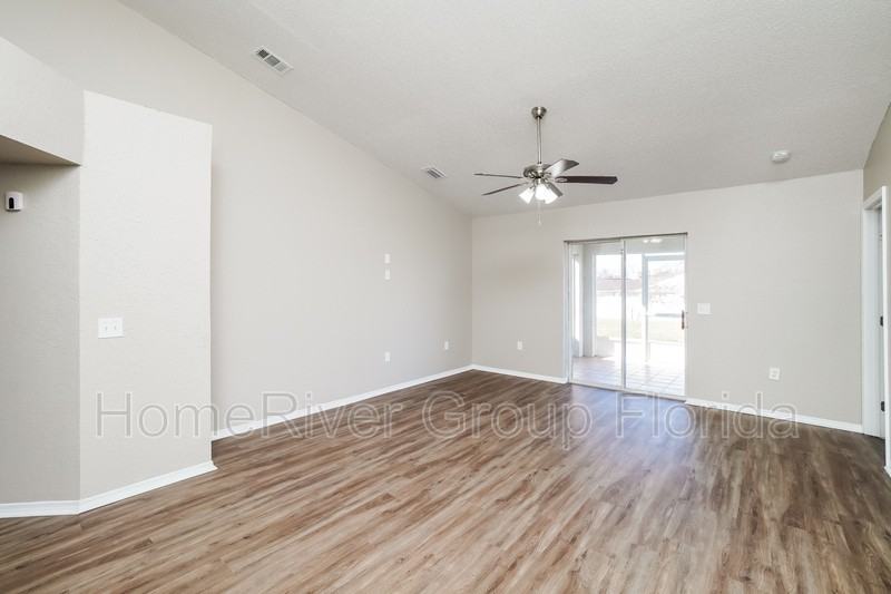 8270 Westmont Terrace Dr - Photo 3 of 18