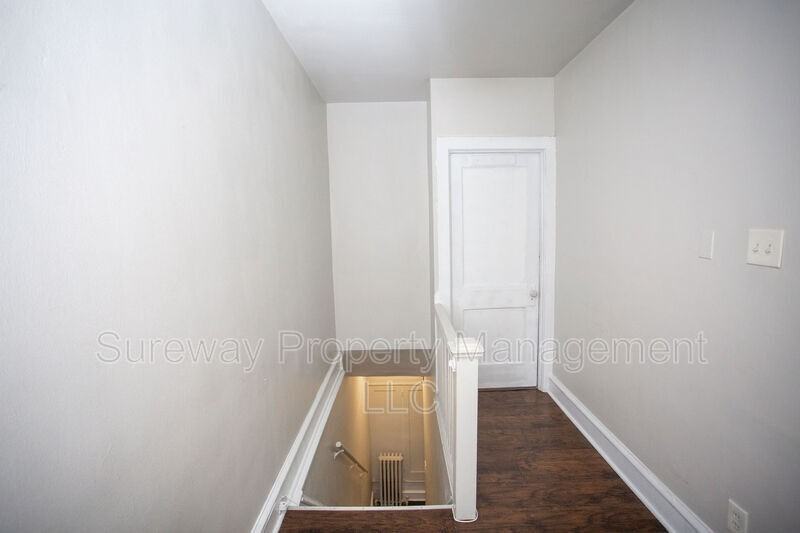1034B Collings Ave - Photo 2 of 34