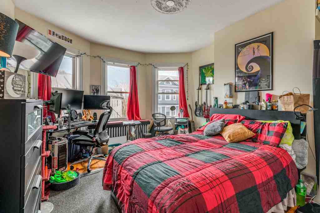 124 Calumet St #3 - Photo 7 of 9