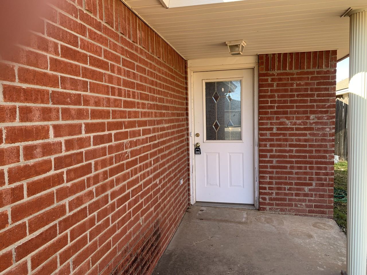 305 N Chicago Ave - Photo 3 of 29