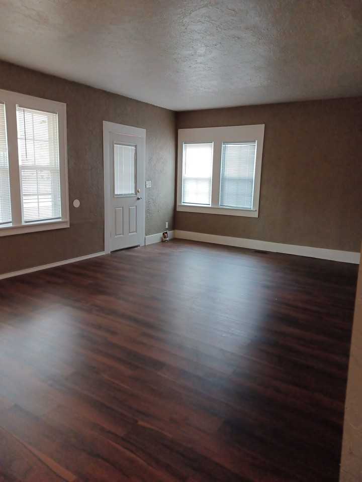 4107 N Hammond Ave - Photo 3 of 7