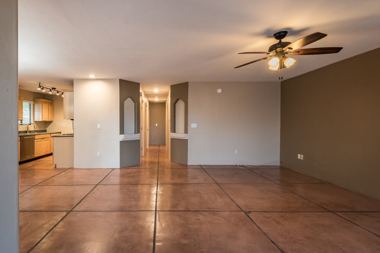 5392 E 32nd St - Photo 4 of 28