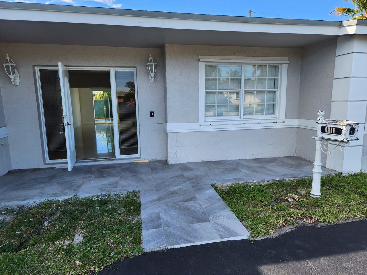 4211 Northwest 36th Terrace - Photo 3 of 14