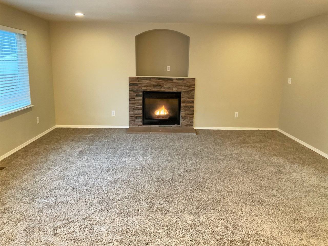 219 5th Ave Sw - Photo 2 of 15