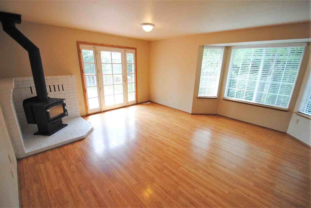 11728 24th Pl Ne - Photo 2 of 14