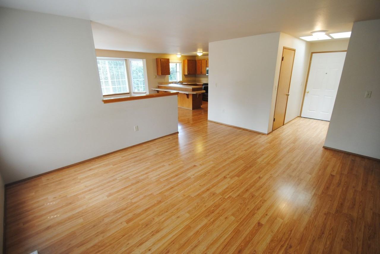 11728 24th Pl Ne - Photo 3 of 14