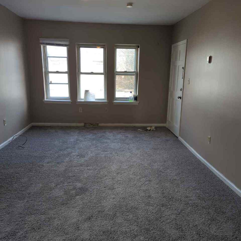 2808 N Jefferson St #D - Photo 2 of 10
