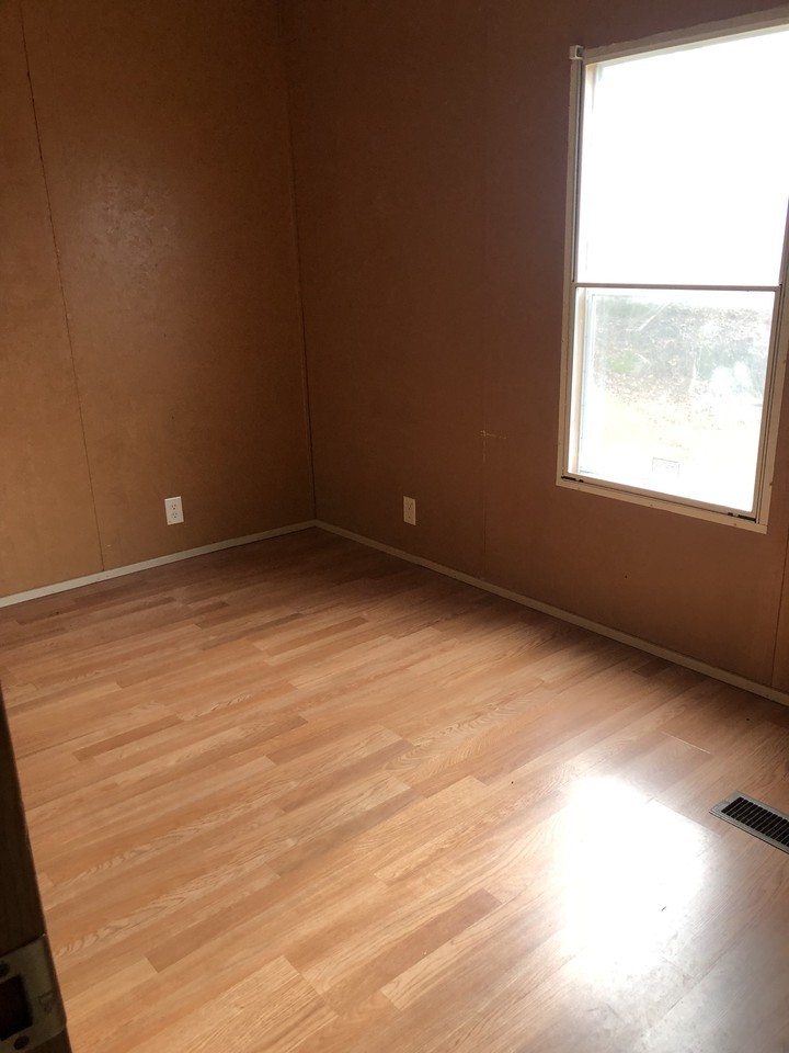 262 Riverside Rd - Photo 3 of 5