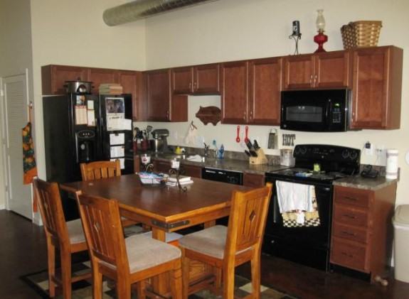 3315 Domain St #1 - Photo 3 of 9