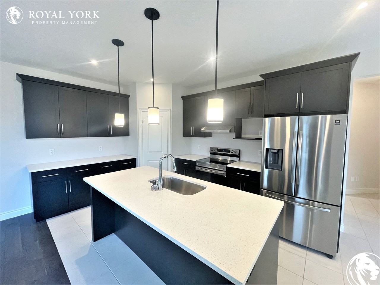 25 Chamberlain Ave - Photo 2 of 31