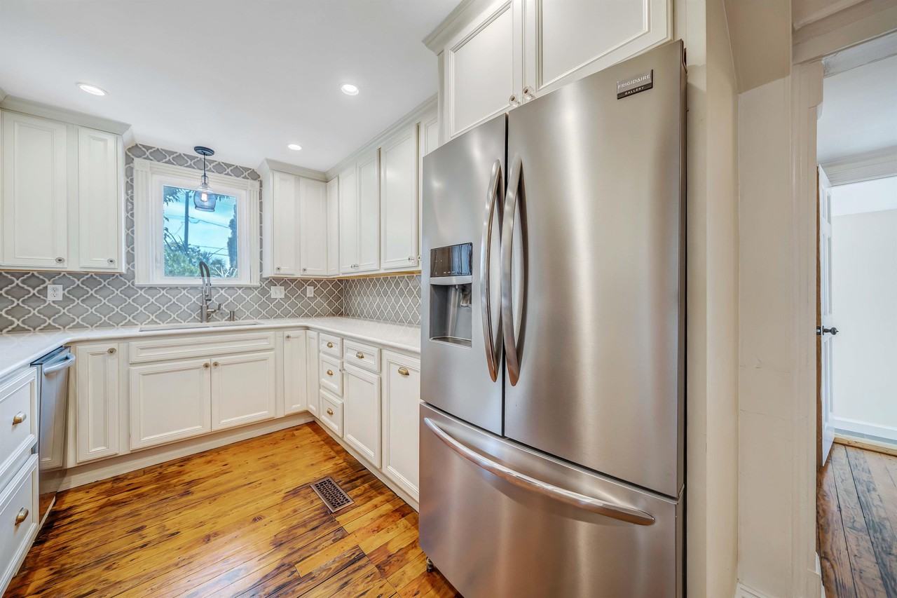 2316 West Beach Drive #1 - Photo 4 of 10