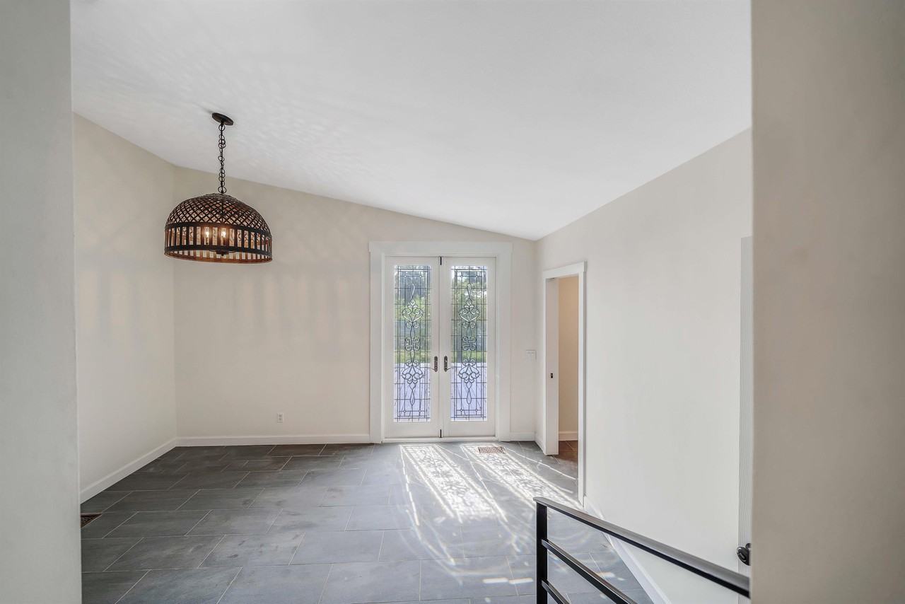 2316 West Beach Drive #1 - Photo 5 of 10