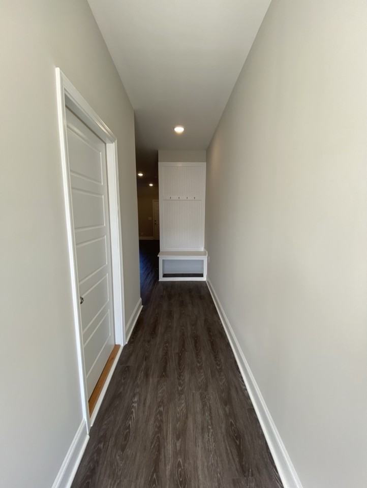 1039 Glenkirk Dr #D - Photo 2 of 20