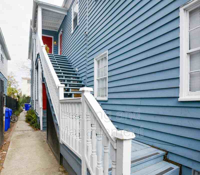 146 Line St #D - Photo 2 of 14